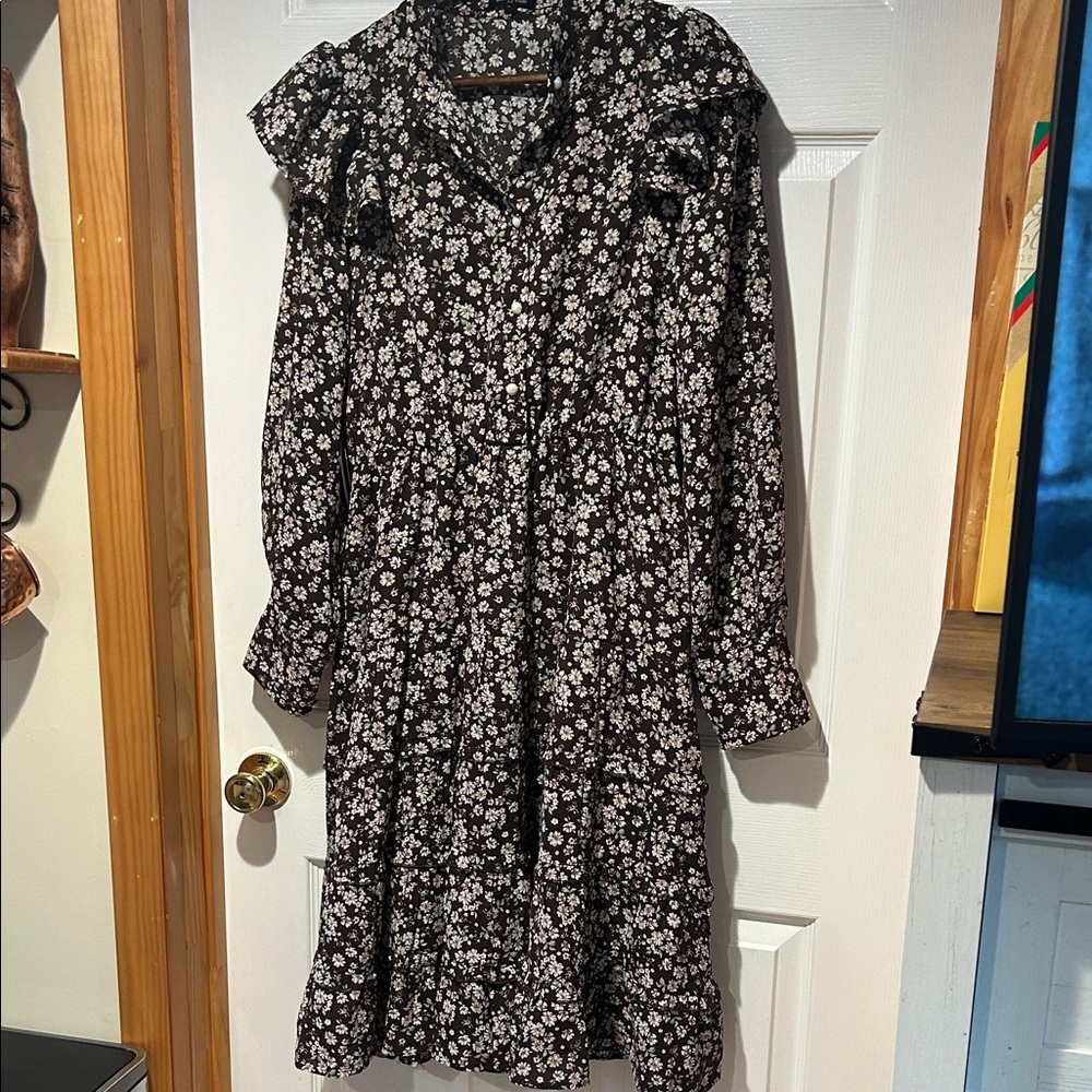 NWT Chic Black Floral Midi Dress